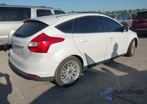 2014 Ford Focus Titanium from USA, damaged, VIN 1FADP3N25EL264660